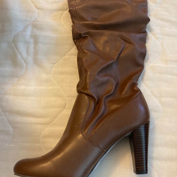 Nine West slouchy boots - Picture 6 of 8